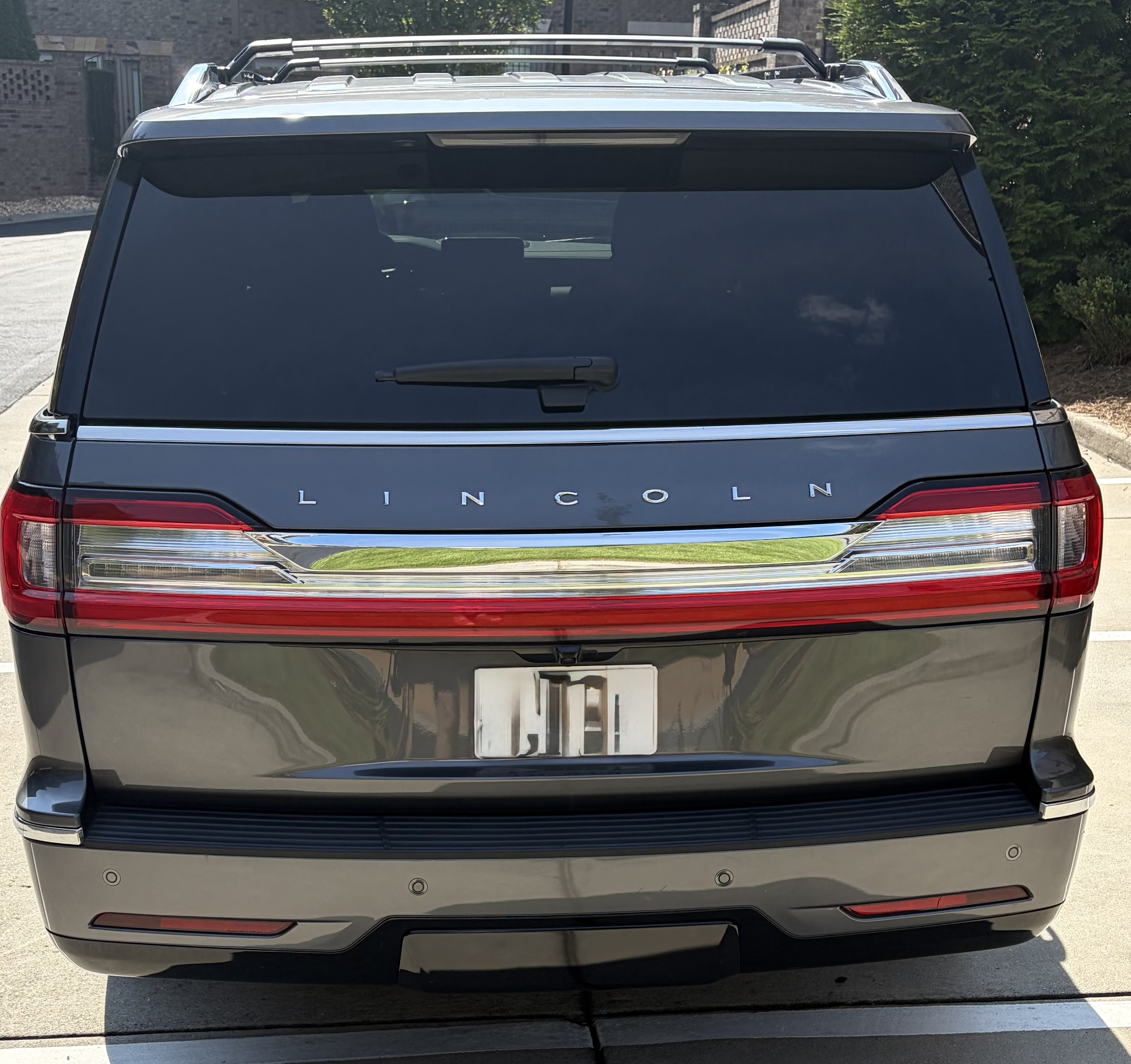 Used 2021 Lincoln Navigator L Reserve w/ Luxury Package RWD image 14