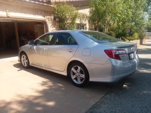 Used 2013 Toyota Camry SE image 5