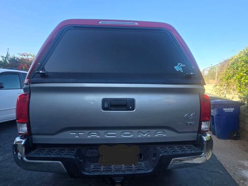 Used 2016 Toyota Tacoma TRD Sport w/ Towing Package RWD image 26