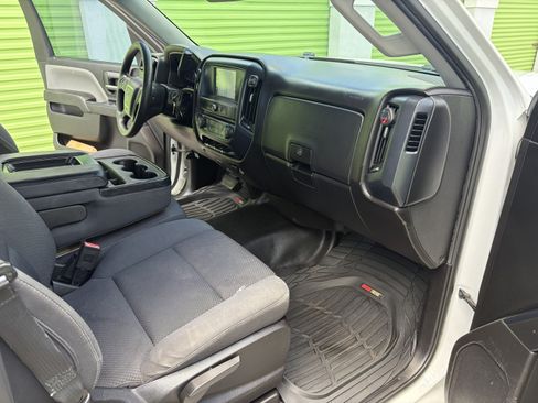 Used 2018 GMC Sierra 1500 2WD Regular Cab image 4