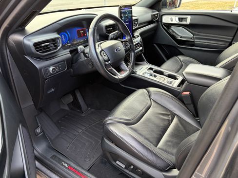 Used 2021 Ford Explorer ST w/ ST Street Pack image 11