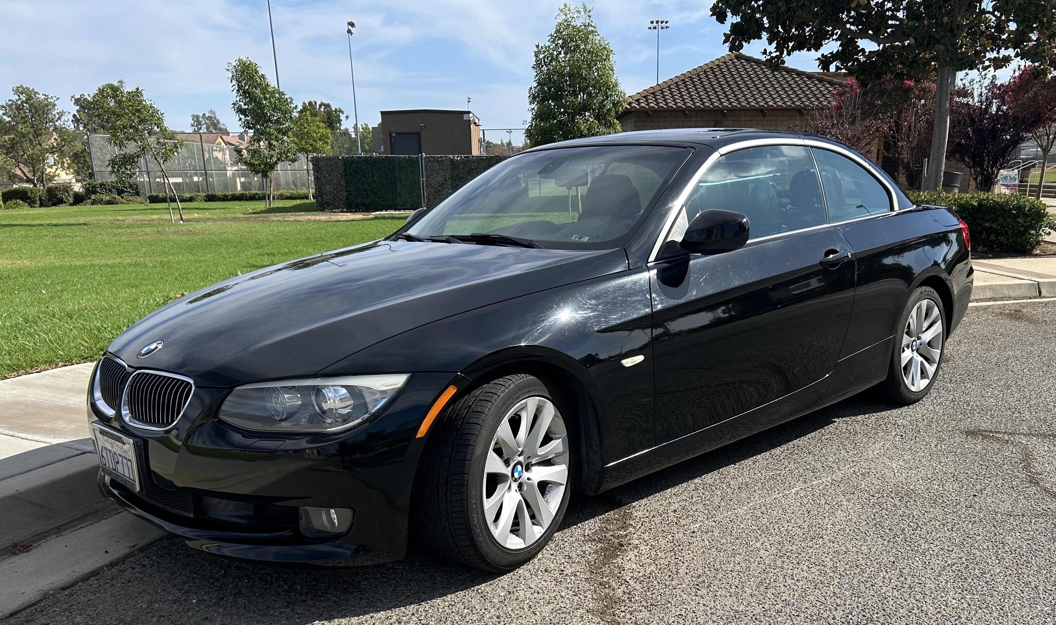 Used 2011 BMW 328i Convertible RWD image 2