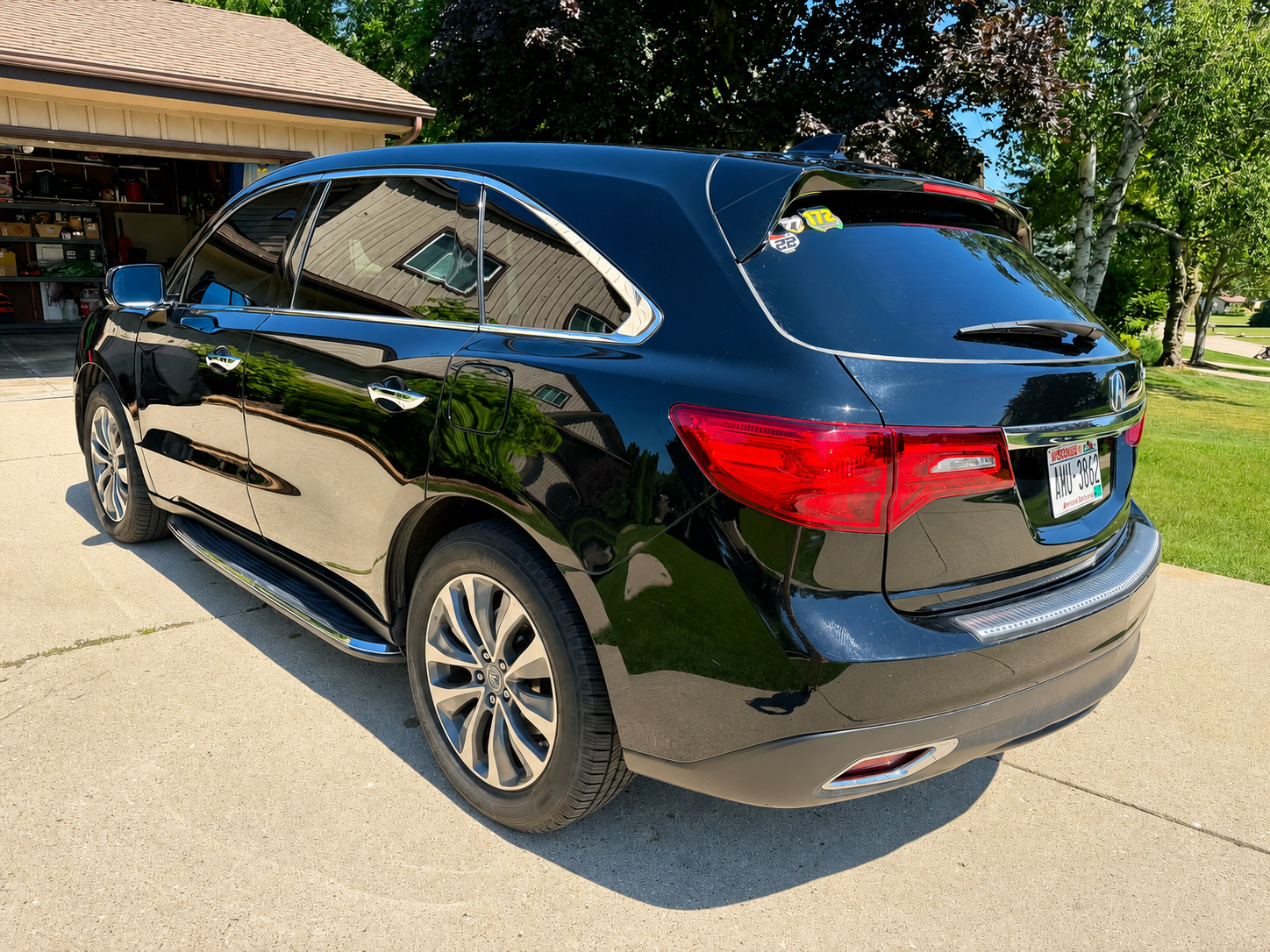 Used 2016 Acura MDX SH-AWD w/ Tech & Entertainment image 2