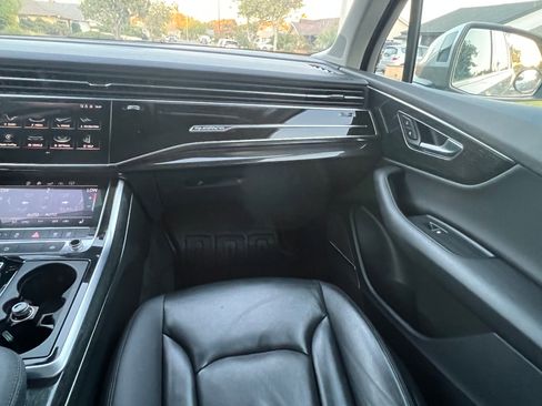 Used 2020 Audi Q7 3.0T Premium Plus image 16
