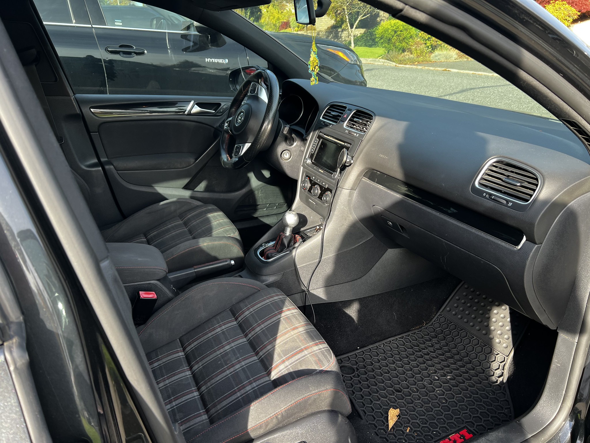 Used 2012 Volkswagen GTI 4-Door FWD image 5