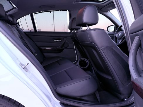 Used 2011 BMW 335i Sedan image 27