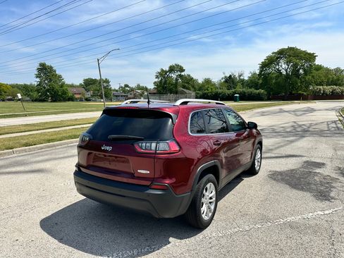 Used 2019 Jeep Cherokee Latitude w/ Cold Weather Group FWD image 12