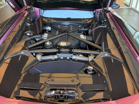 Used 2018 Lamborghini Aventador S image 12