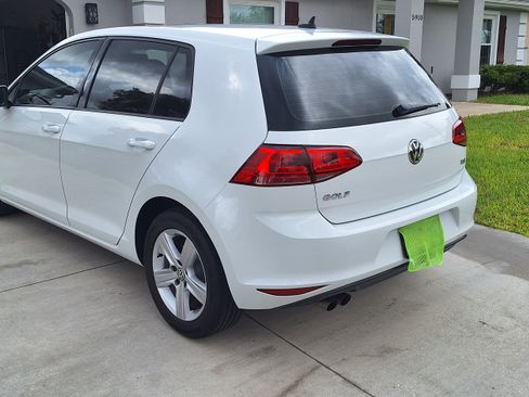 Used 2017 Volkswagen Golf Wolfsburg Edition image 6