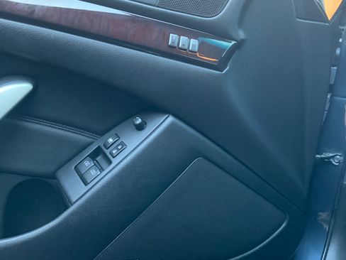 Used 2010 INFINITI G37 x Coupe w/ Premium Pkg image 24