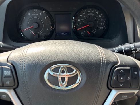 Used 2017 Toyota Sienna LE FWD image 30