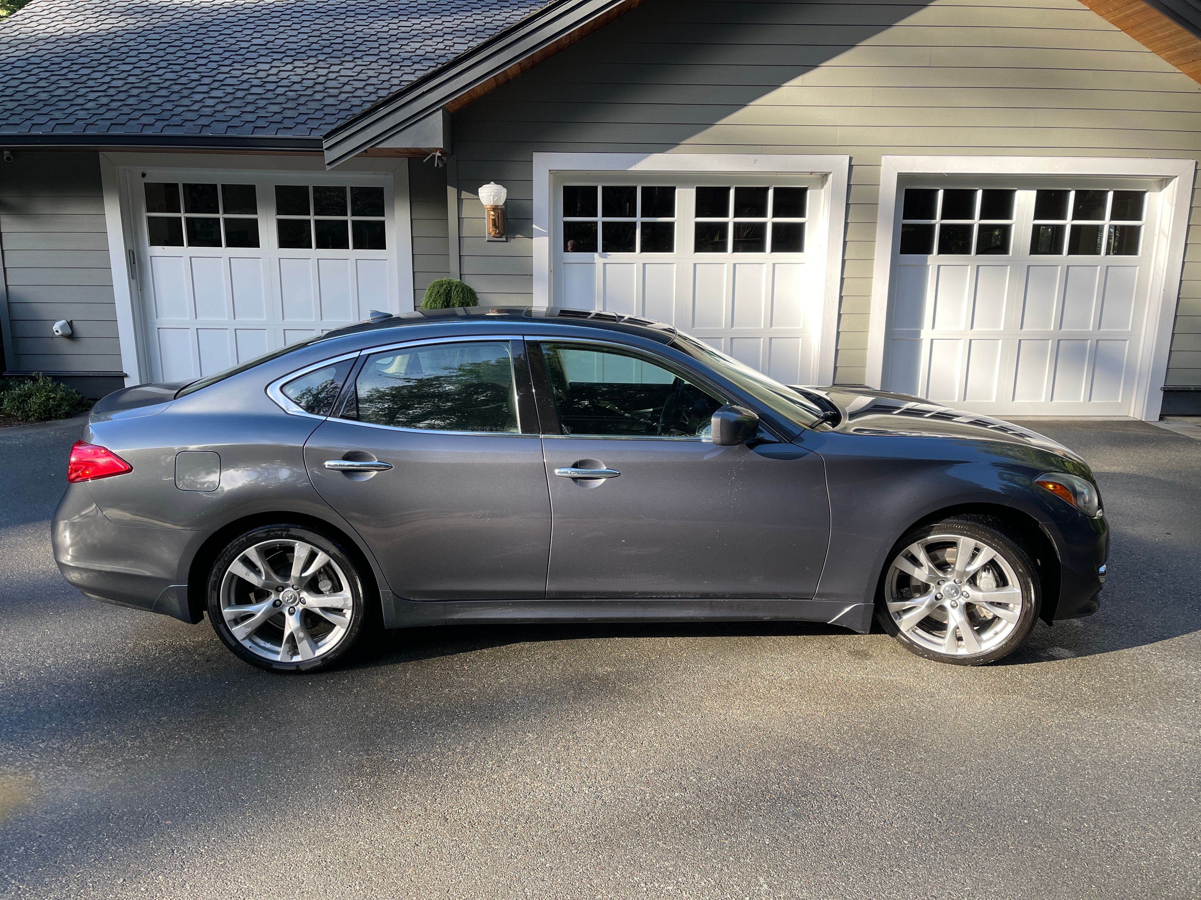 Used 2011 INFINITI M37 w/ Sport Pkg RWD image 6