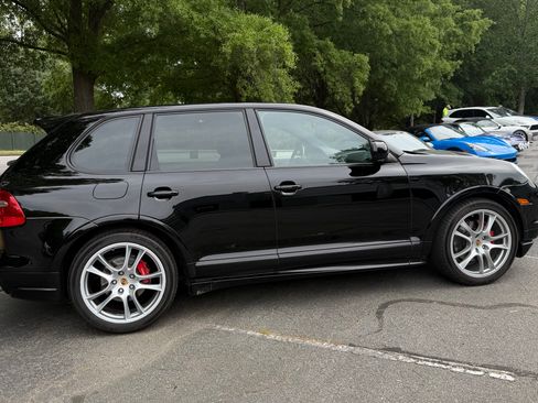 Used 2009 Porsche Cayenne GTS image 15