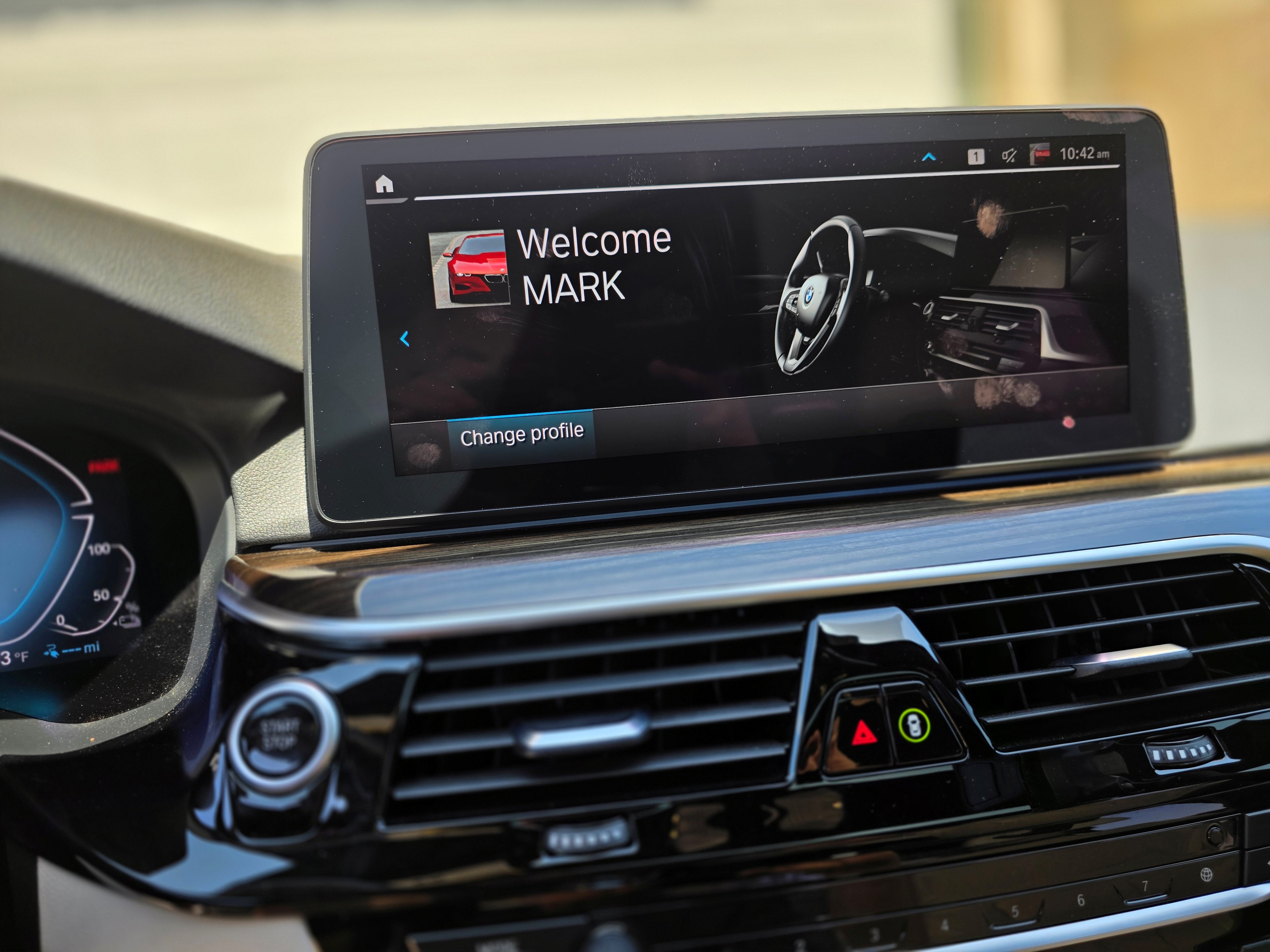 Used 2022 BMW 530e w/ M Sport Package RWD image 18