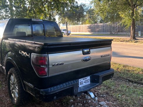 Used 2009 Ford F150 Platinum image 2