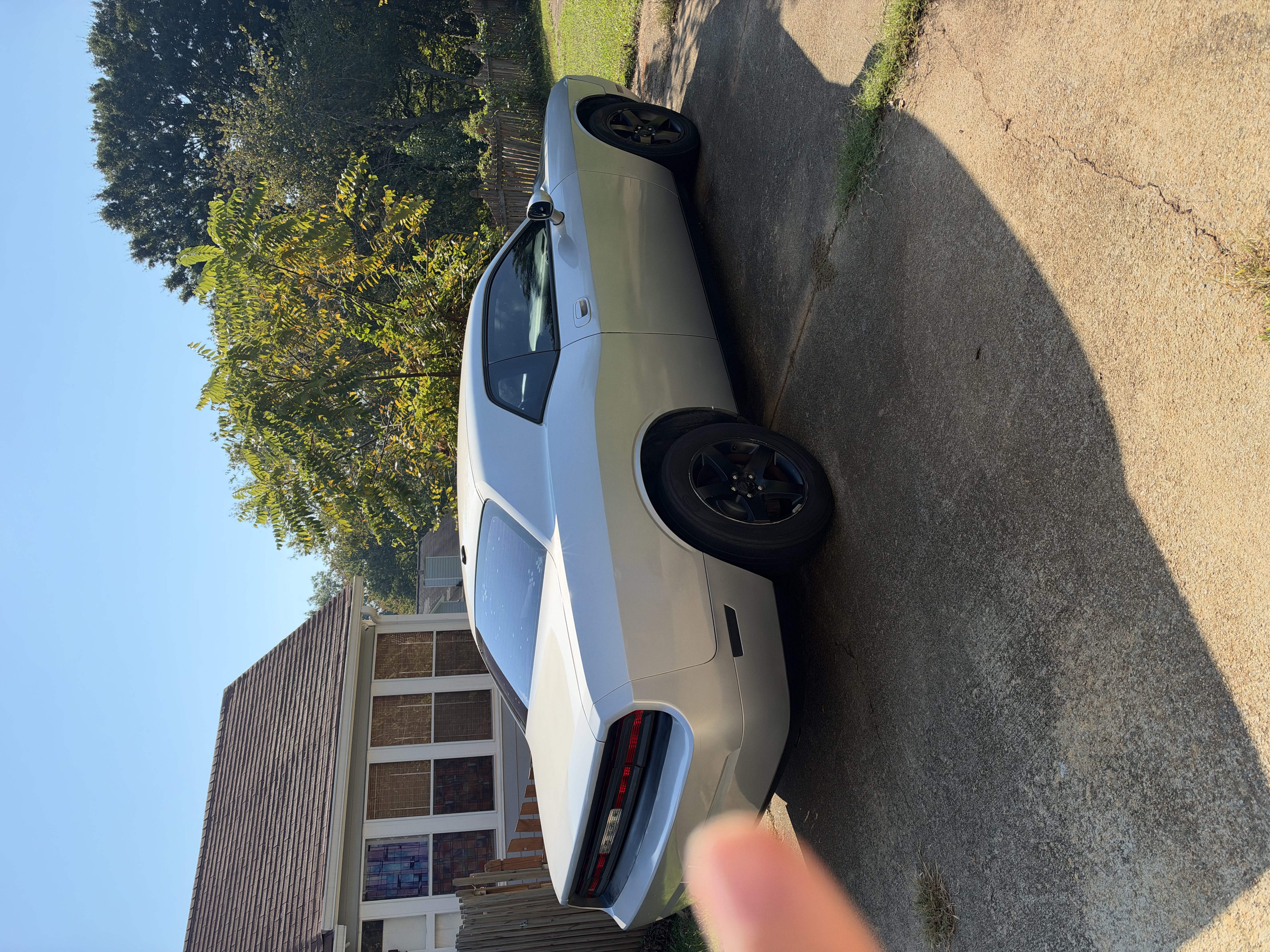 Used 2010 Dodge Challenger SE RWD image 17