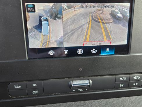 Used 2024 Mercedes-Benz Sprinter 2500 image 12