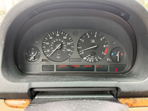 Used 2005 BMW X5 4.4i AWD/4WD image 2