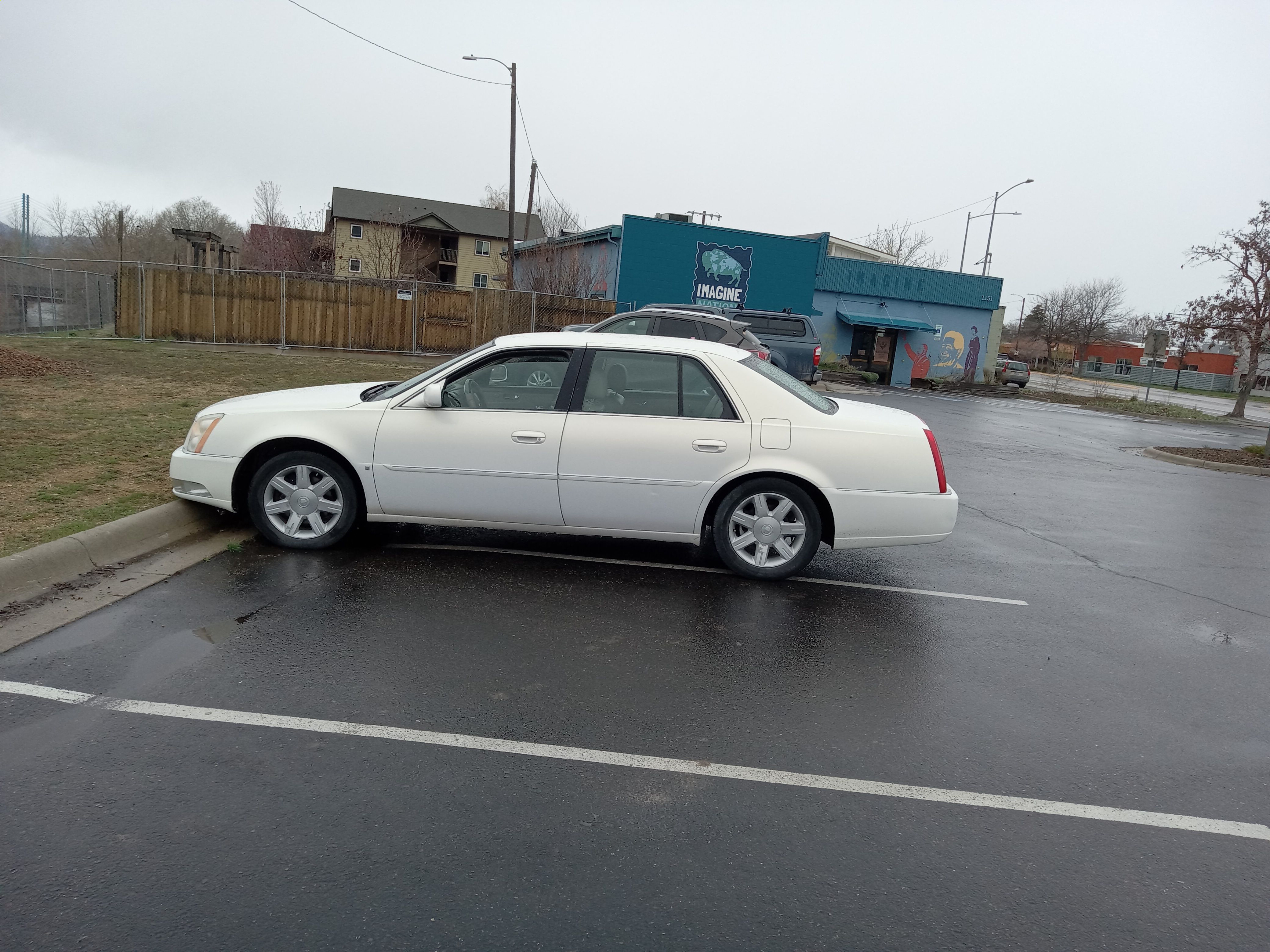 Used 2007 Cadillac DTS Luxury I FWD image 2