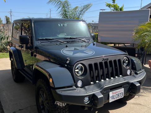 Used 2018 Jeep Wrangler Sport image 4