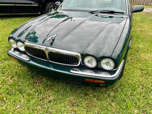 Used 2001 Jaguar XJ8 RWD image 8