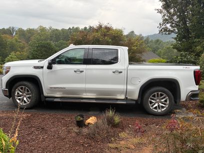 Used 2022 GMC Sierra 1500 SLT w/ SLT Premium Plus Package