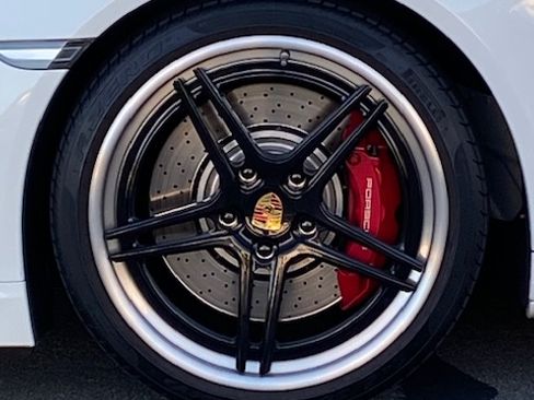 Used 2015 Porsche 911 4 Coupe image 6