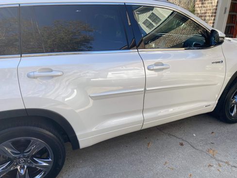 Used 2019 Toyota Highlander Limited Platinum image 6