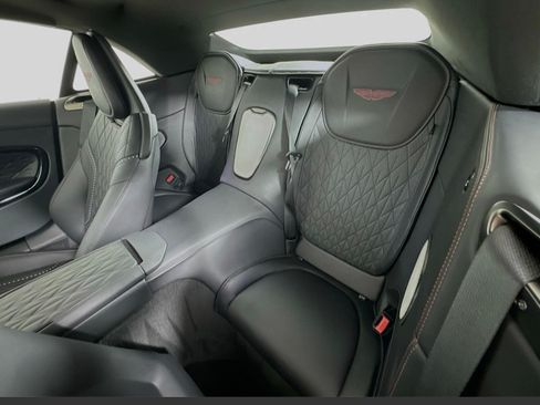 Used 2025 Aston Martin DB12 Convertible image 16