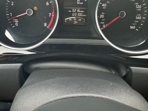 Used 2015 Volkswagen Jetta Sport image 8