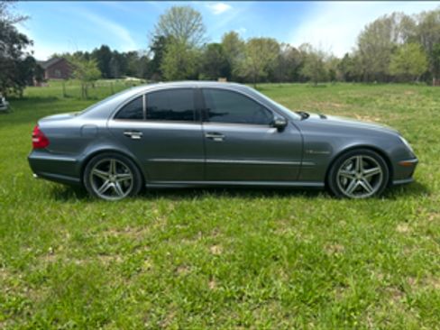 Used 2005 Mercedes-Benz E 55 AMG Sedan image 2