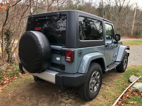 Used 2014 Jeep Wrangler Sahara w/ Connectivity Group AWD/4WD image 2