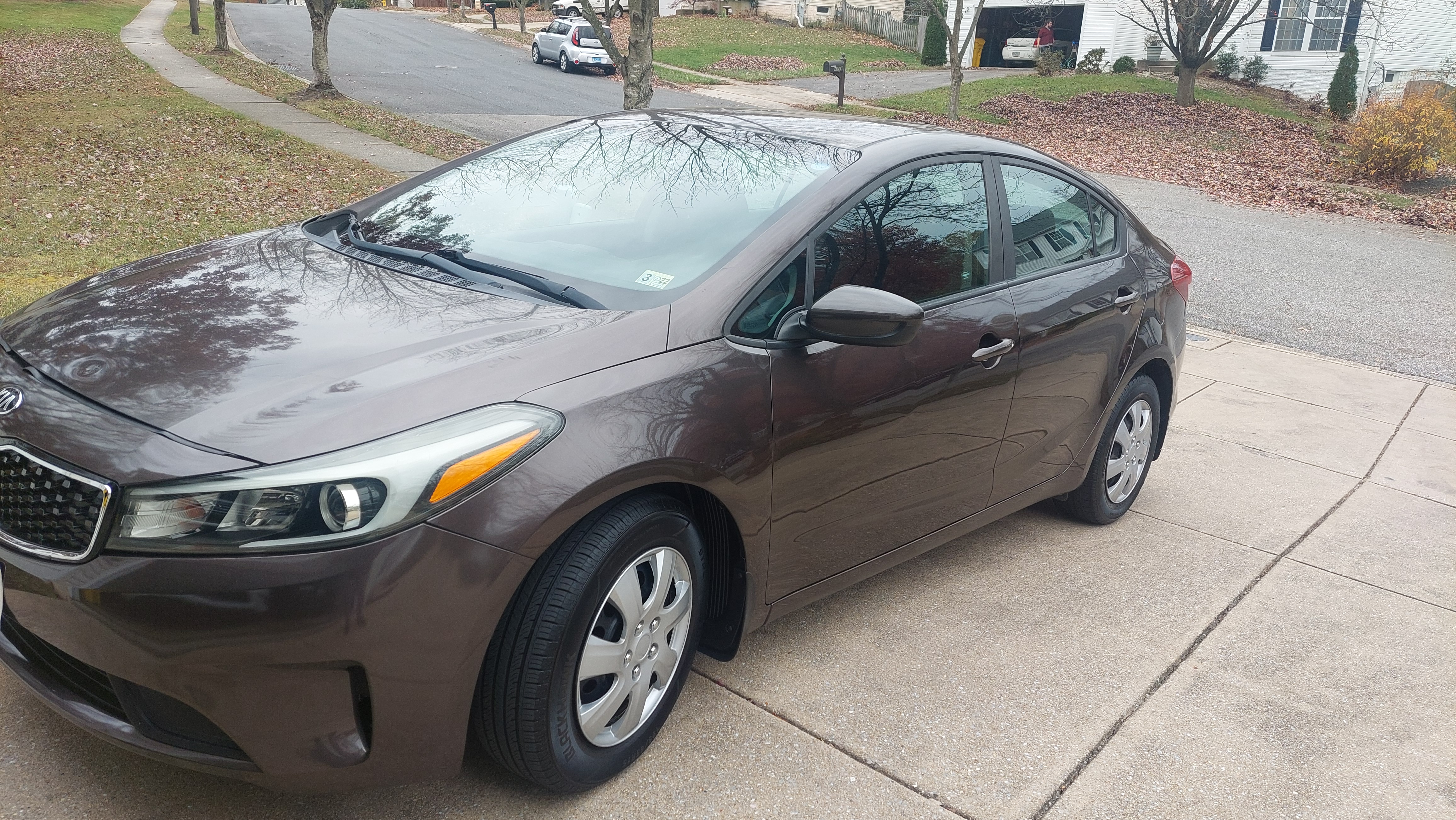 Used 2017 Kia Forte LX FWD image 4