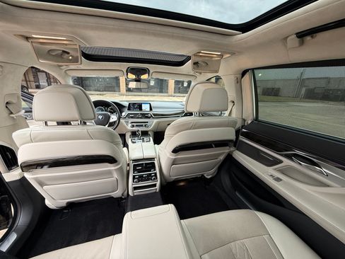 Used 2016 BMW 750i 750i Sedan 4D image 12