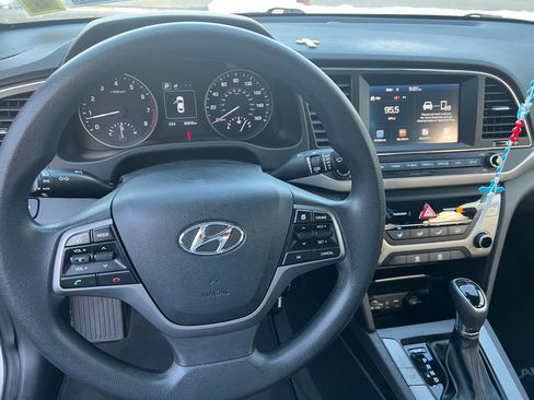 Used 2018 Hyundai Elantra SEL image 12