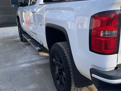 Used 2016 GMC Sierra 2500 Denali w/ Duramax Plus Package image 10