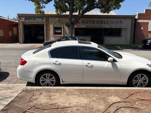 Used 2012 INFINITI G25 Journey RWD image 4