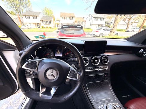 Used 2018 Mercedes-Benz GLC 300 4MATIC Coupe image 8