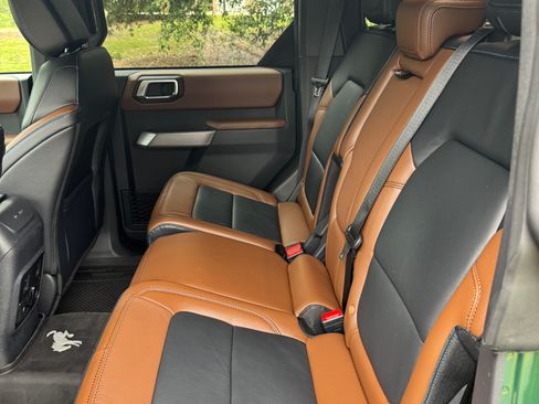 Used 2022 Ford Bronco Outer Banks w/ Sasquatch Package image 11