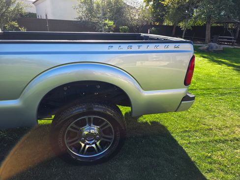 Used 2016 Ford F350 Platinum image 2