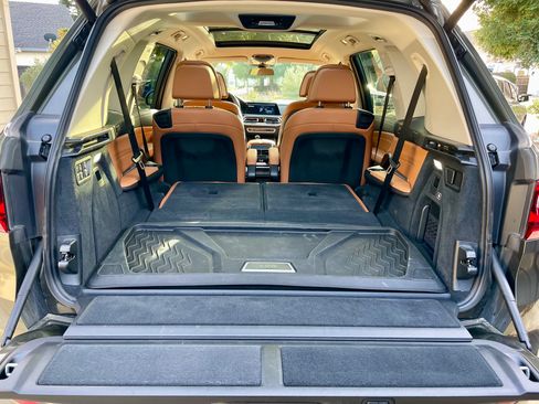 Used 2020 BMW X7 xDrive50i w/ Off-Road Package image 16