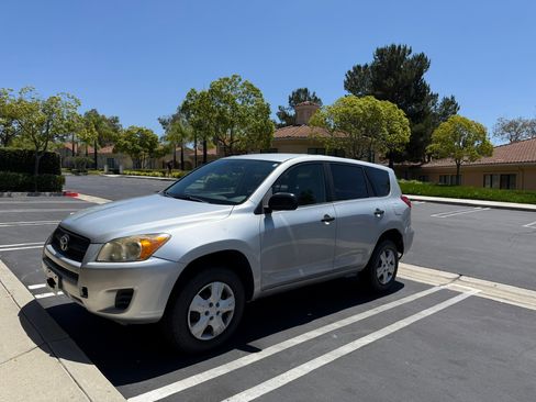 Used 2009 Toyota RAV4 2WD image 6