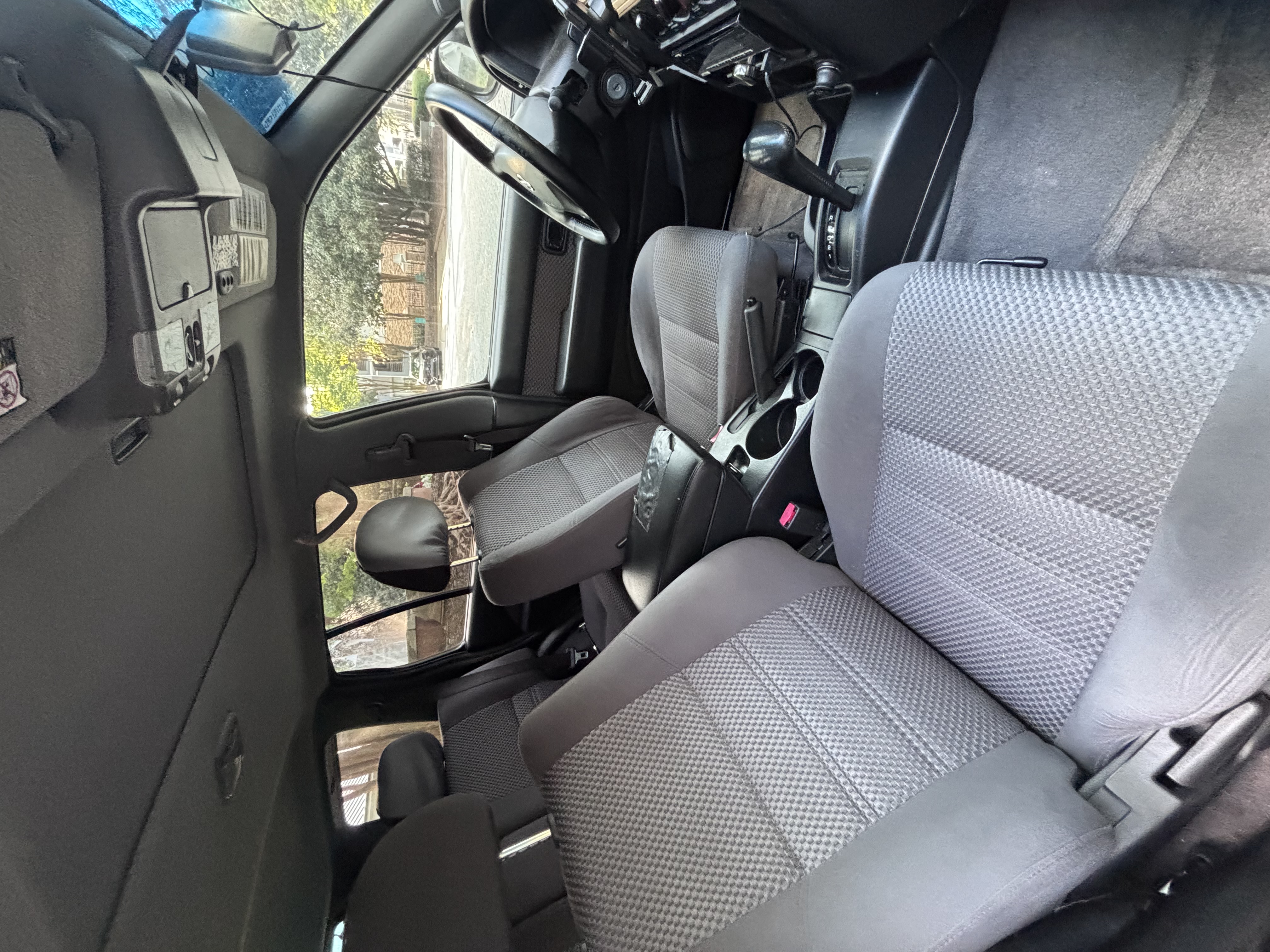 Used 2002 Nissan Pathfinder SE RWD image 5