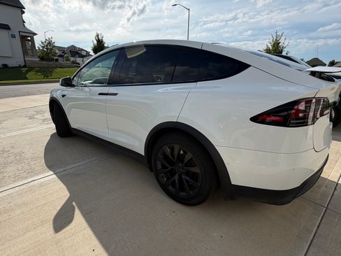 Used 2022 Tesla Model X AWD/4WD image 4