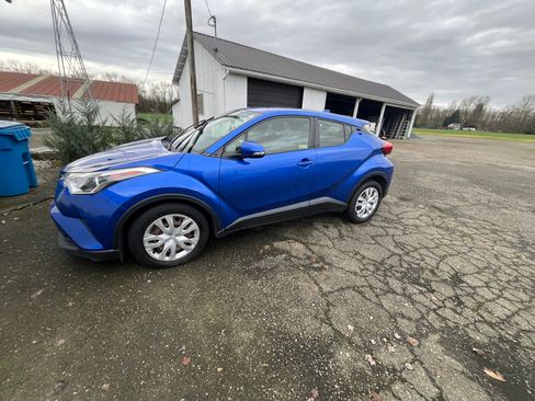 Used 2019 Toyota C-HR LE image 12