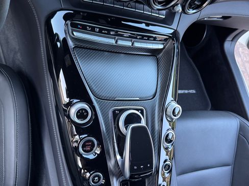 Used 2018 Mercedes-Benz AMG GT Roadster image 26