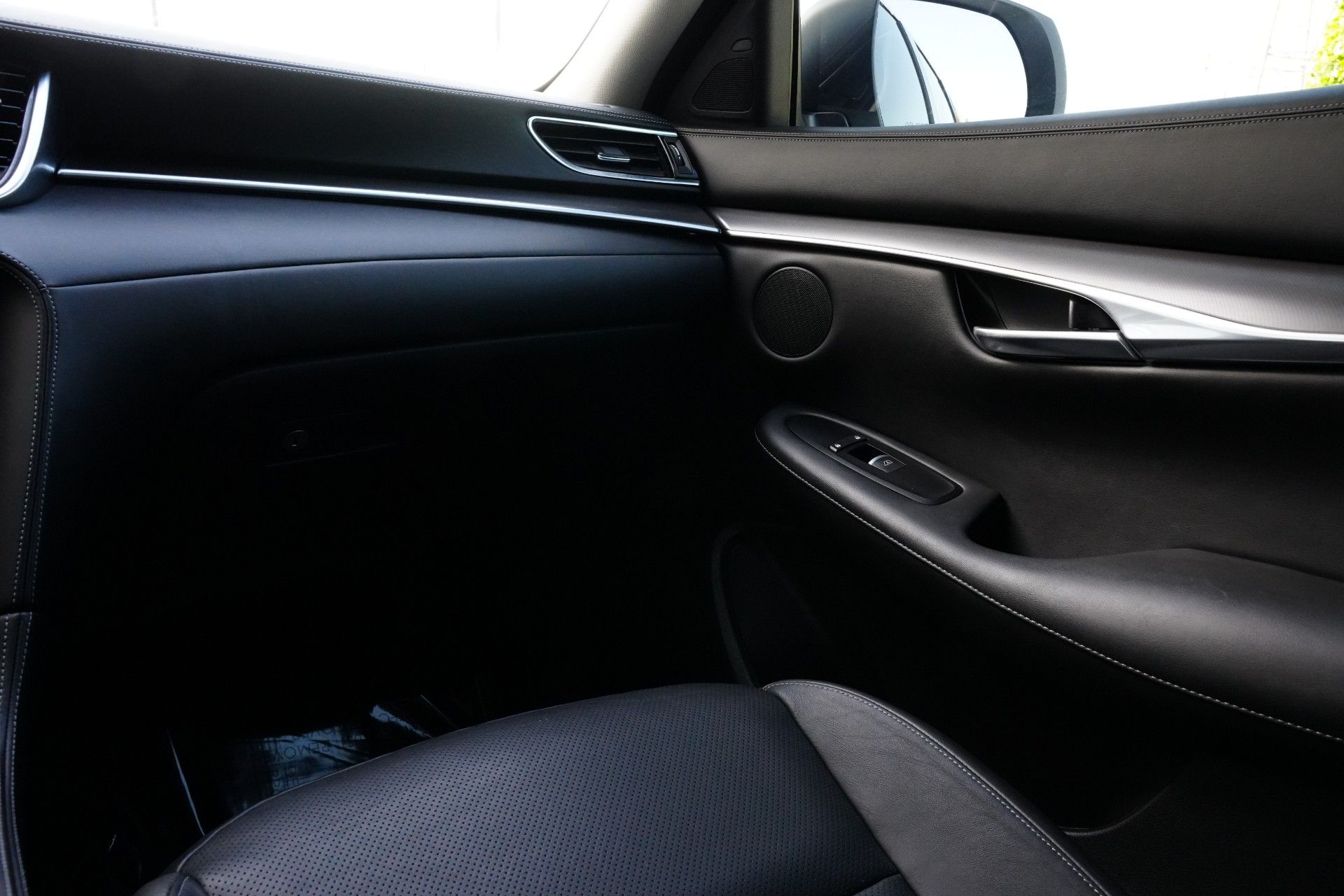 Used 2024 INFINITI QX50 Luxe FWD image 4