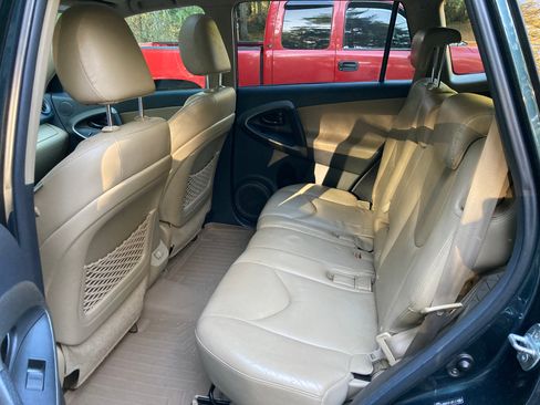 Used 2011 Toyota RAV4 Limited image 4