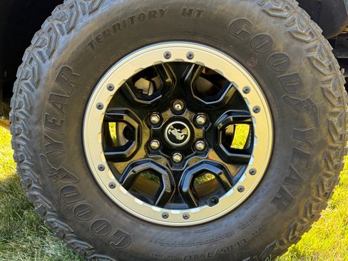 Used 2022 Ford Bronco Badlands image 14