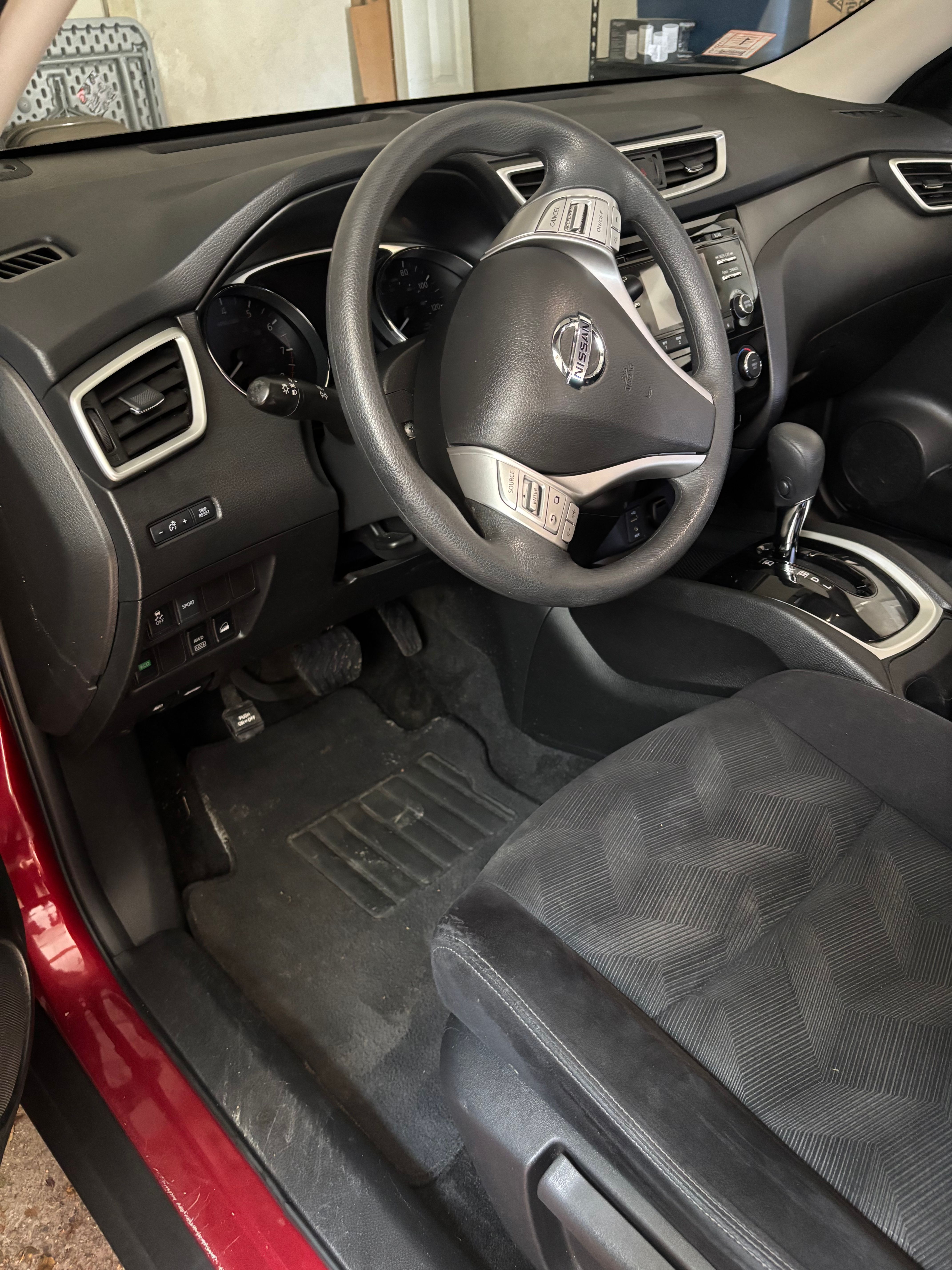 Used 2016 Nissan Rogue S AWD/4WD image 12